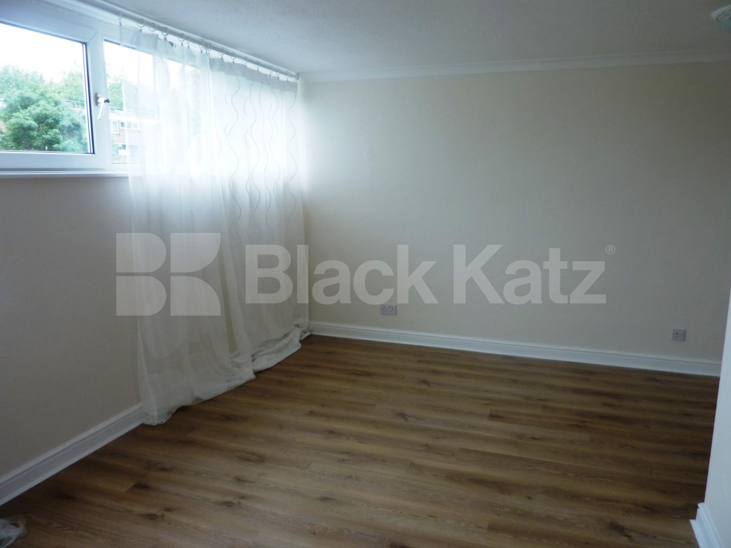 			NEW INSTRUCTION!, 3 Bedroom, 1 bath, 1 reception Flat			 Hornsey Lane, ARCHWAY / CROUCH HILL